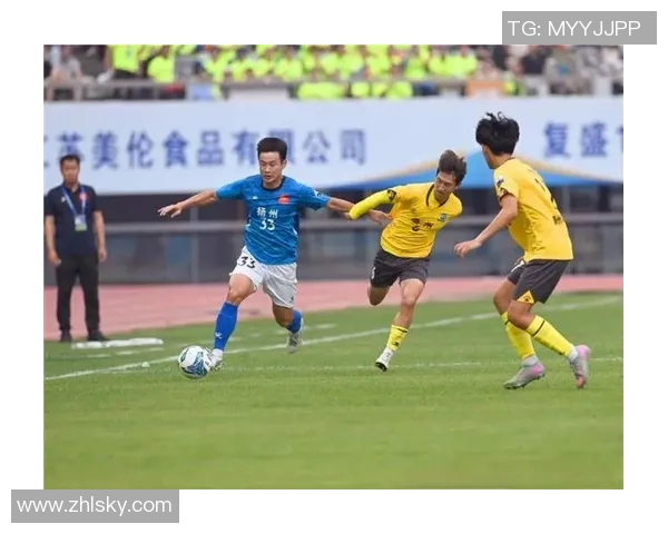 足球明星之间的深厚友谊与团结精神如何影响赛场内外的表现与合作